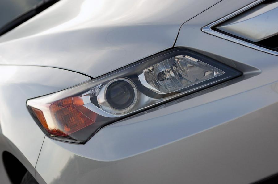 Детали экстерьера Acura ILX Hybrid (DE) 2012 года  (фото 29 из 60)